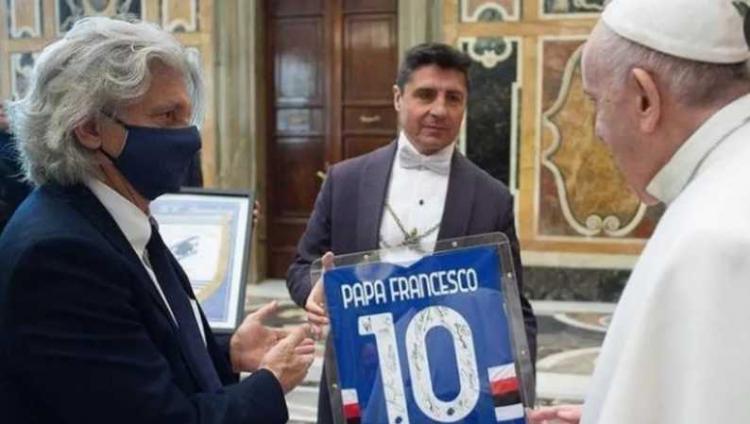 El Papa a jugadores de Sampdoria: "Siempre en equipo"