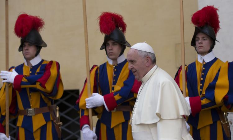 El Papa a la Guardia Suiza: "Gracias por su servicio especial" El Papa a la Guardia Suiza: "Gracias por su servicio especial"