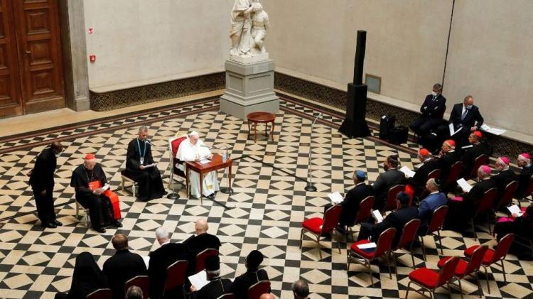 El Papa alentó a los líderes religiosos a dar mensajes de apertura y paz El Papa alentó a los líderes religiosos a dar mensajes de apertura y paz