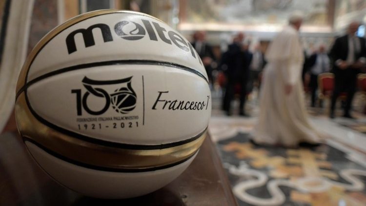 El Papa: El deporte es "medicina para el individualismo de nuestras sociedades" El Papa: El deporte es "medicina para el individualismo de nuestras sociedades"