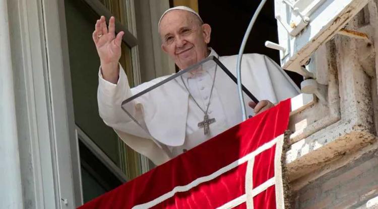El Papa en el Ángelus: "Jesús nos infunde confianza, el bien crece en silencio" El Papa en el Ángelus: "Jesús nos infunde confianza, el bien crece en silencio"