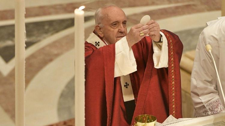 El Papa en Pentecostés: "El Paráclito es consolador y abogado" El Papa en Pentecostés: "El Paráclito es consolador y abogado"