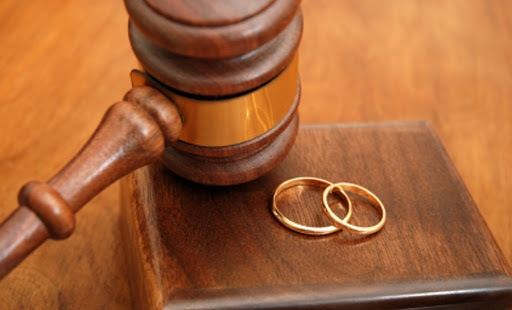 El Papa establece una Comisión para verificar la reforma del proceso matrimonial en Italia El Papa establece una Comisión para verificar la reforma del proceso matrimonial en Italia