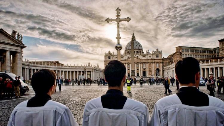 El papa Francisco estableció la fecha de canonización de siete beatos