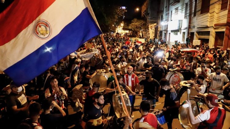 El Papa imploró por el fin de la violencia en Myanmar y en Paraguay El Papa imploró por el fin de la violencia en Myanmar y en Paraguay