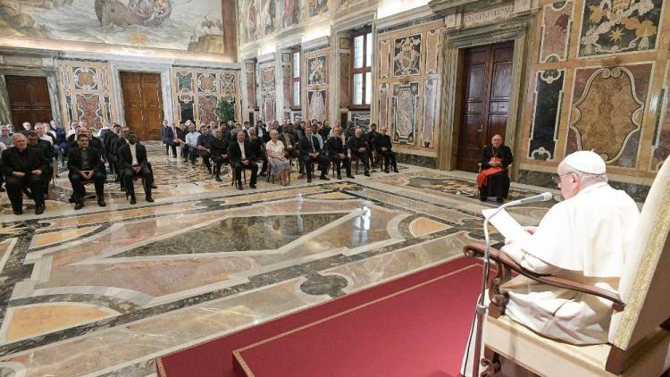 El Papa pide a los Claretianos "resistir el envejecimiento del alma" El Papa pide a los Claretianos "resistir el envejecimiento del alma"