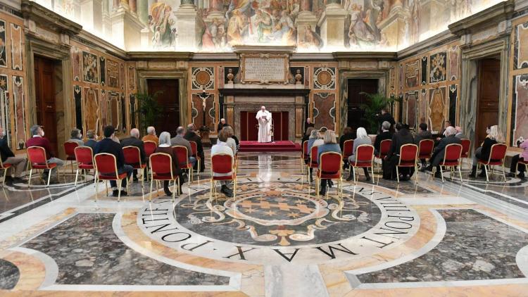 El Papa pide sacudir las conciencias del letargo de la indiferencia El Papa pide sacudir las conciencias del letargo de la indiferencia