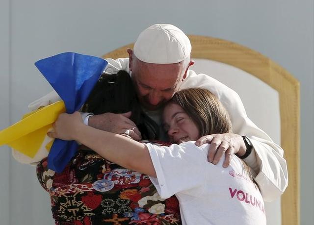 El Papa: Defender a los niños de los "nuevos Herodes" que desgarran su inocencia El Papa: Defender a los niños de los "nuevos Herodes" que desgarran su inocencia