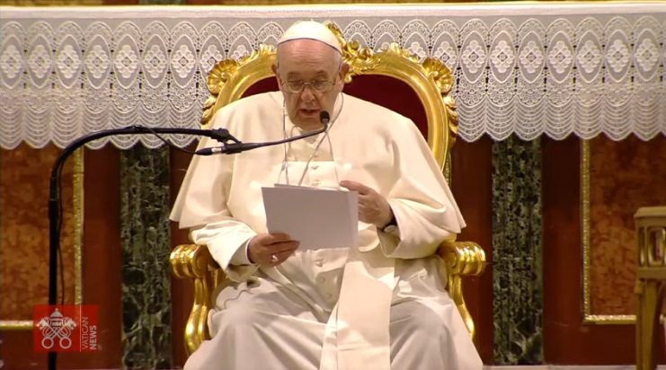 El Papa recordó a los católicos de Grecia que el Reino está escondido en lo pequeño El Papa recordó a los católicos de Grecia que el Reino está escondido en lo pequeño