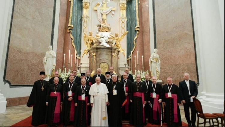 El Papa rezó con los obispos ante la patrona de Eslovaquia El Papa rezó con los obispos ante la patrona de Eslovaquia