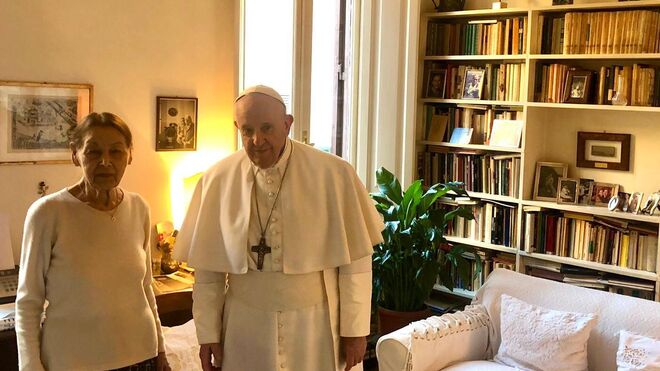 El Papa visita a Edith Bruck, sobreviviente del Holocausto El Papa visita a Edith Bruck, sobreviviente del Holocausto