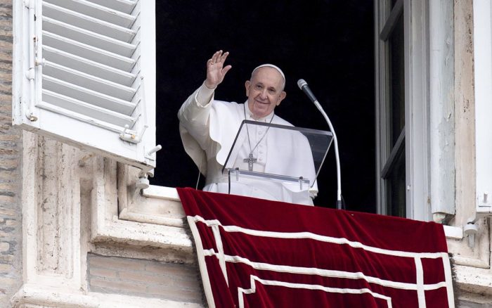En el Ángelus, Francisco recordó que la clave para sobresalir es servir En el Ángelus, Francisco recordó que la clave para sobresalir es servir
