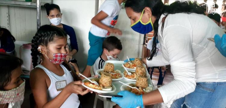 En el Mes de la Solidaridad, Mons. Ñáñez agradeció a los trabajadores incansables de la pandemia En el Mes de la Solidaridad, Mons. Ñáñez agradeció a los trabajadores incansables de la pandemia