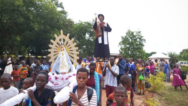 Entronizaron una imagen de Brochero en Tanzania Entronizaron una imagen de Brochero en Tanzania