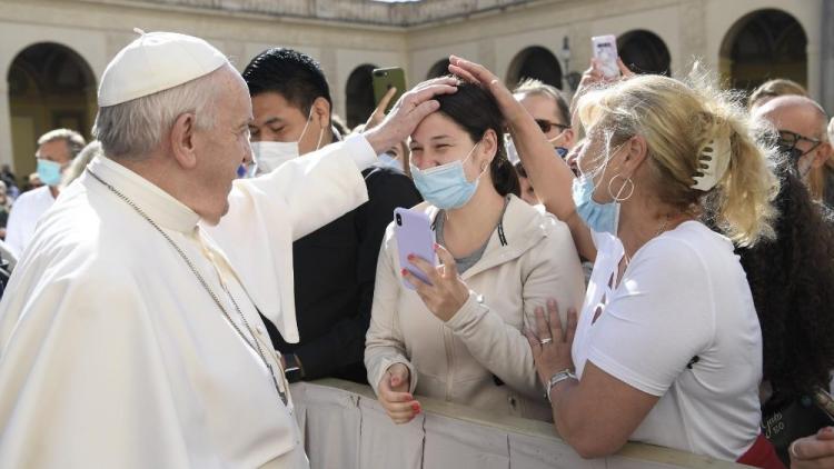 Francisco: Dios escucha la oración de un corazón humilde y paciente Francisco: Dios escucha la oración de un corazón humilde y paciente