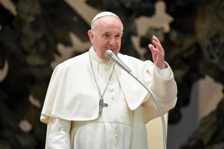 Francisco: "El Espíritu Santo trasforma los corazones y guía a la Iglesia" Francisco: "El Espíritu Santo trasforma los corazones y guía a la Iglesia"