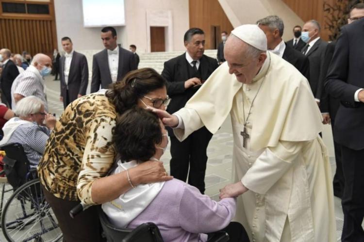Francisco: Igualdad en Cristo más allá de las diferencias Francisco: Igualdad en Cristo más allá de las diferencias