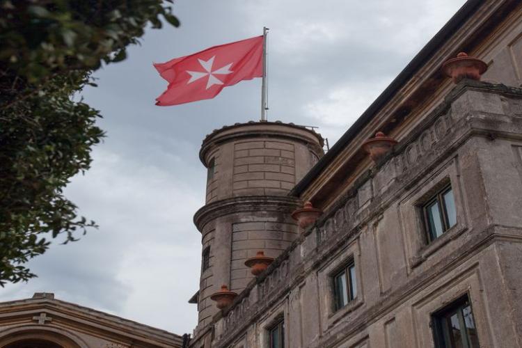 Francisco le otorga más facultades al delegado para la Orden de Malta Francisco le otorga más facultades al delegado para la Orden de Malta
