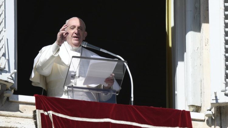 Francisco: "Métanselo en la cabeza: con el diablo jamás se dialoga" Francisco: "Métanselo en la cabeza: con el diablo jamás se dialoga"
