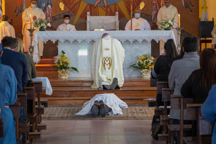 Gregorio de Laferrere tiene un nuevo sacerdote Gregorio de Laferrere tiene un nuevo sacerdote