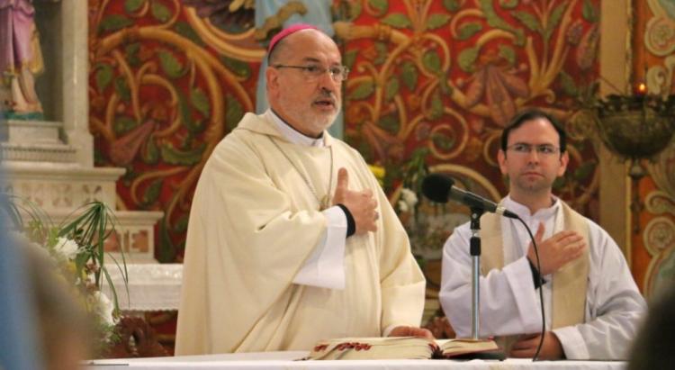 Guía de Mons. Azpiroz Costa para hacer realidad los sueños pastorales arquidiocesanos Guía de Mons. Azpiroz Costa para hacer realidad los sueños pastorales arquidiocesanos