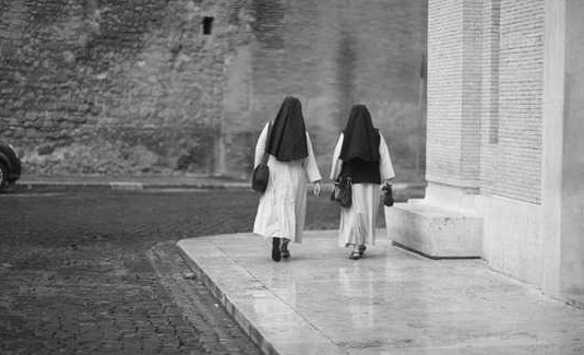 Irán expulsa a una religiosa que dedicó su vida a los pobres del país Irán expulsa a una religiosa que dedicó su vida a los pobres del país