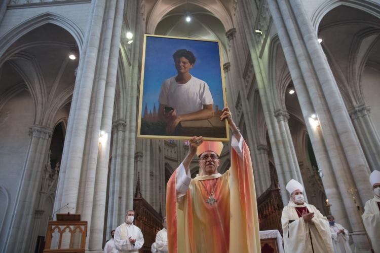 La catedral platense recibió la reliquia del corazón del beato Carlo Acutis La catedral platense recibió la reliquia del corazón del beato Carlo Acutis