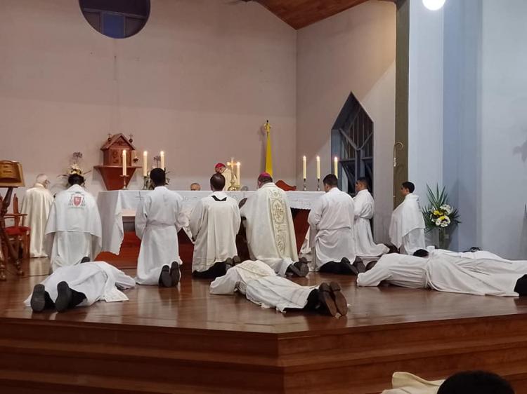 La diócesis de Iguazú tiene cuatro nuevos sacerdotes La diócesis de Iguazú tiene cuatro nuevos sacerdotes