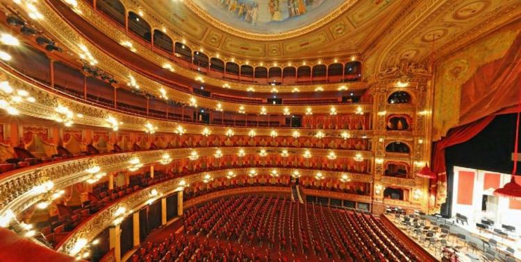 La Iglesia lamenta que desde el teatro Colón se ofenda a la Virgen María La Iglesia lamenta que desde el teatro Colón se ofenda a la Virgen María