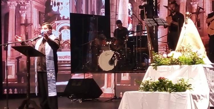 La imagen de la Virgen del Valle en la apertura de la Fiesta Nacional del Poncho La imagen de la Virgen del Valle en la apertura de la Fiesta Nacional del Poncho
