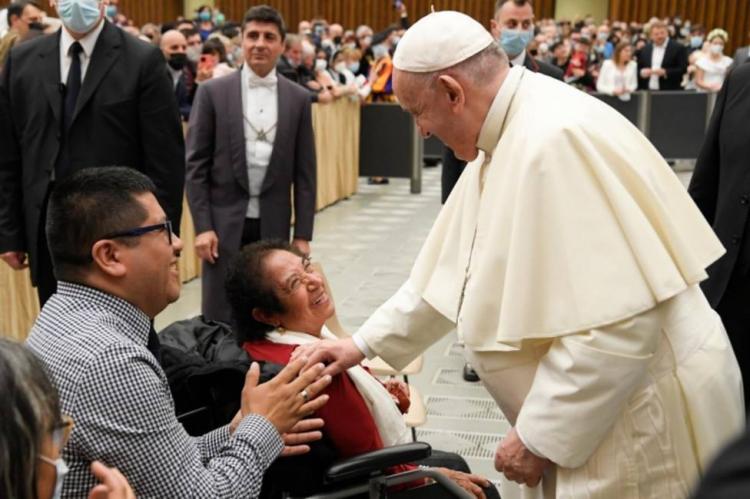 En los malos momentos debemos despertar a Cristo en nuestro corazón, dijo el Papa