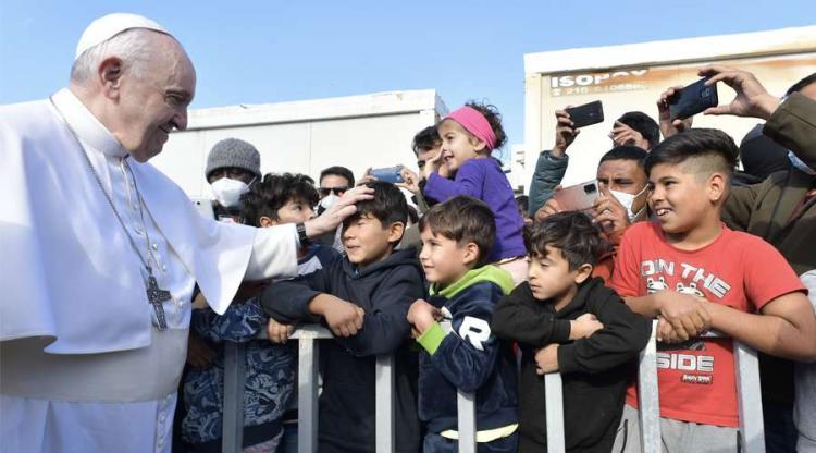 El Papa clama en Lesbos: "Detengamos este naufragio de civilización" El Papa clama en Lesbos: "Detengamos este naufragio de civilización"