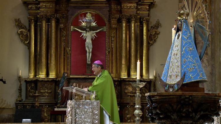 Las misas del domingo de las madres se transmitirán por tv, radio y en directo Las misas del domingo de las madres se transmitirán por tv, radio y en directo