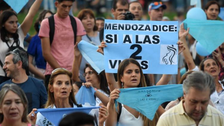 Llamado a los mendocinos a renovar la opción por la vida Llamado a los mendocinos a renovar la opción por la vida