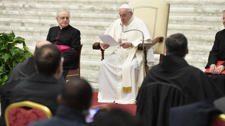 Los cinco consejos que el Papa les dio a los confesores Los cinco consejos que el Papa les dio a los confesores