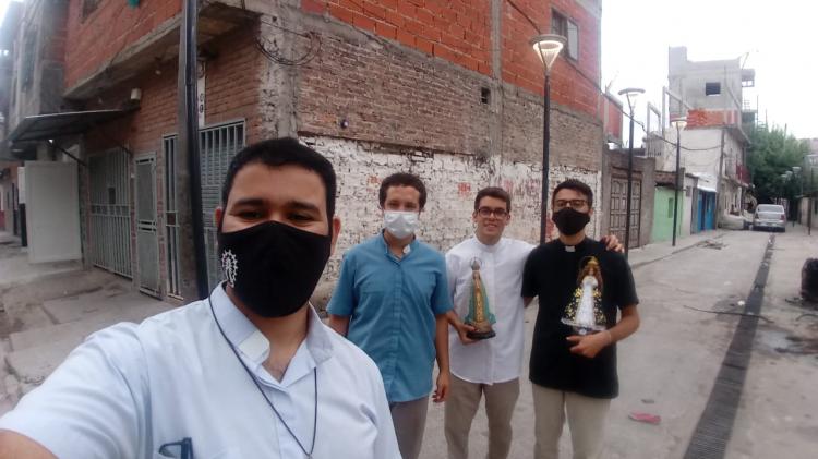 Los seminaristas de Nueve de Julio tuvieron su "Misión de la Misericordia" Los seminaristas de Nueve de Julio tuvieron su "Misión de la Misericordia"