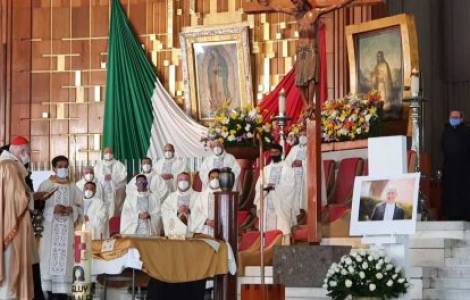 Más de 160 sacerdotes y 5 obispos murieron en México por Covid-19 Más de 160 sacerdotes y 5 obispos murieron en México por Covid-19
