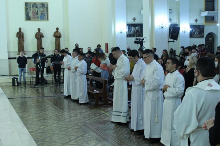 Misa de admisión a las Sagradas Órdenes e institución de ministerios