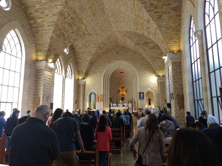 Misa en desagravio por la profanación de la catedral maronita Misa en desagravio por la profanación de la catedral maronita