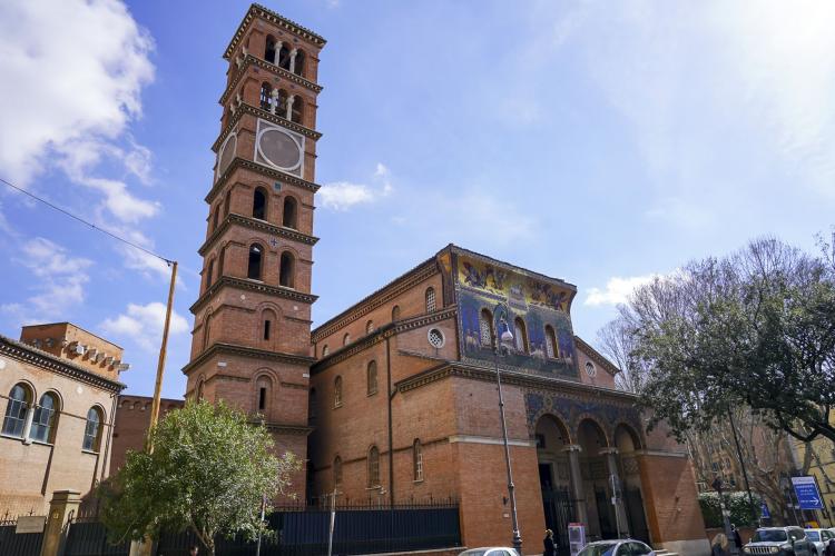 Misa por la Virgen de Luján en la Iglesia Argentina en Roma