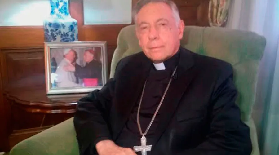 Mons. Aguer lamentó que prime el "vértigo informativo" sobre la verdad Mons. Aguer lamentó que prime el "vértigo informativo" sobre la verdad