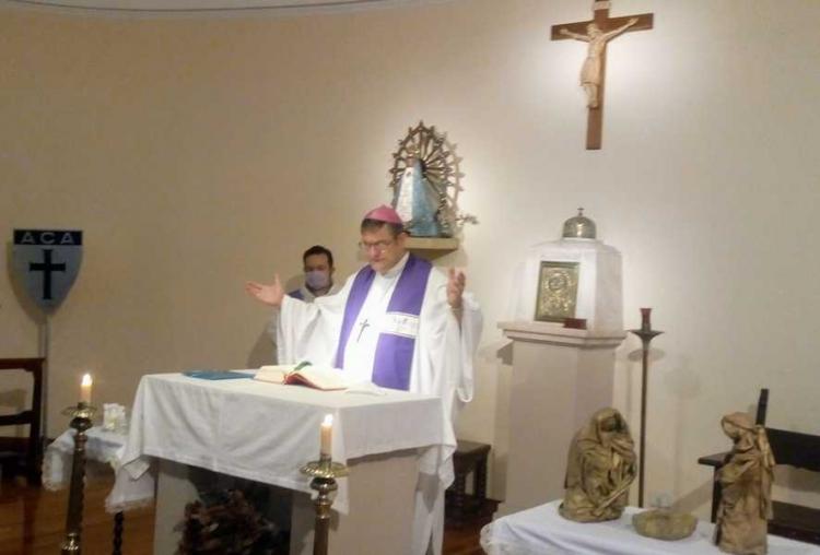 Mons. Ares a la Acción Católica porteña: "Dios está evangelizando la Ciudad" Mons. Ares a la Acción Católica porteña: "Dios está evangelizando la Ciudad"