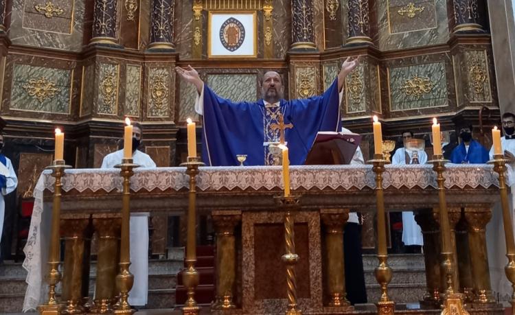 Mons. Barba: "¿De qué tenemos que hacer silencio para dejar que Dios obre?"