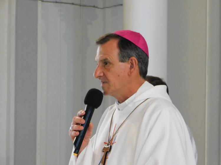 Mons. Canecín llamó a "ser protagonistas y responder con fraternidad" Mons. Canecín llamó a "ser protagonistas y responder con fraternidad"