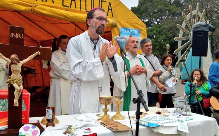 Mons. Carrara llamó a dejarse interpelar por la riqueza de la figura de Francisco Mons. Carrara llamó a dejarse interpelar por la riqueza de la figura de Francisco