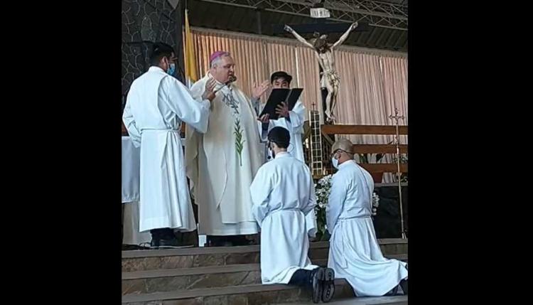 Mons. Colombo a diáconos claretianos: "Testimonien la vitalidad de una Iglesia servicial y solidaria" Mons. Colombo a diáconos claretianos: "Testimonien la vitalidad de una Iglesia servicial y solidaria"