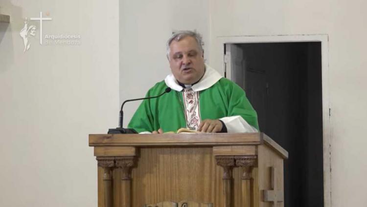 Mons. Colombo: "La centralidad del mandamiento del Amor es insustituible" Mons. Colombo: "La centralidad del mandamiento del Amor es insustituible"