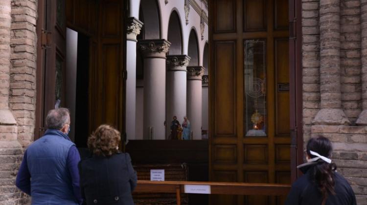 Mons. Colombo: "Las hermanas carmelitas testimonian el amor de Dios" Mons. Colombo: "Las hermanas carmelitas testimonian el amor de Dios"