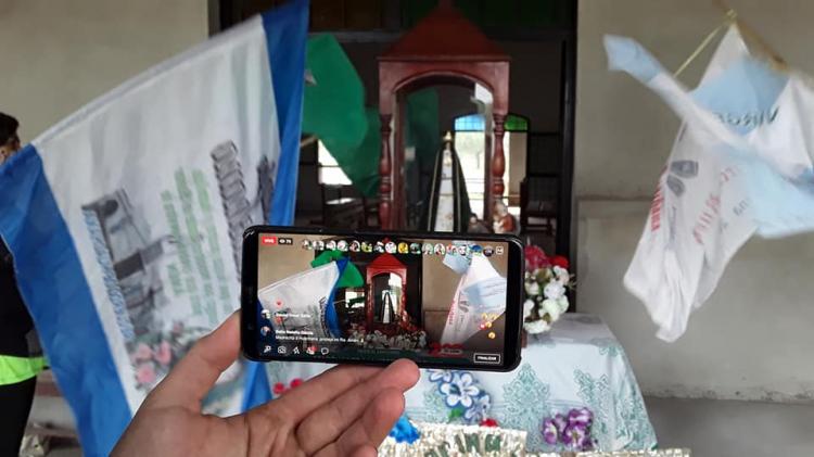 Mons. Corral en la fiesta chica de Huachana: Jesús es presente Mons. Corral en la fiesta chica de Huachana: Jesús es presente