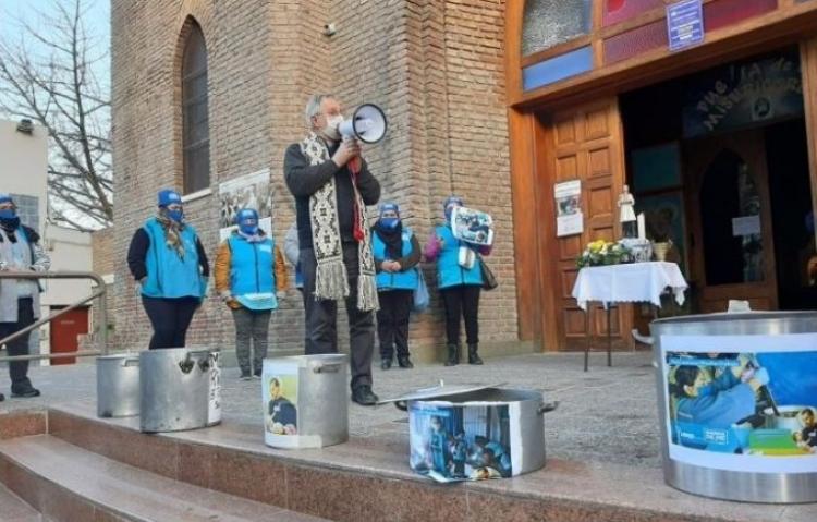 Mons. Croxatto urge a abrir espacios de diálogo ante una situación social "explosiva" Mons. Croxatto urge a abrir espacios de diálogo ante una situación social "explosiva"